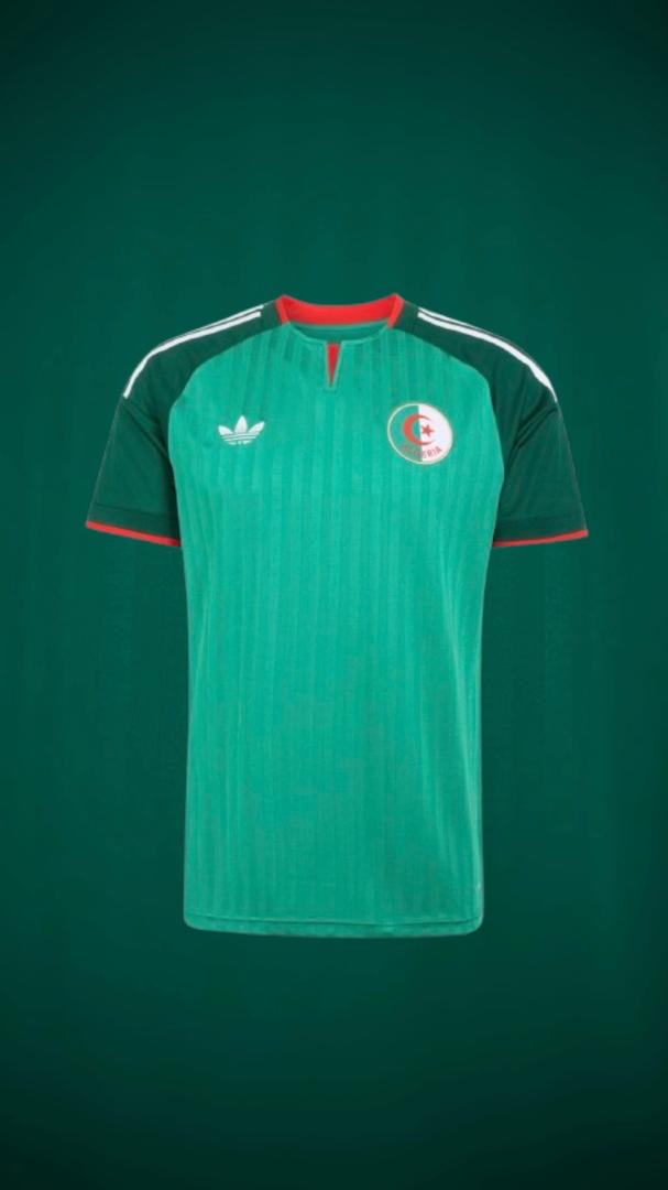 MAILLOT EXTÉRIEUR ALGÉRIE 26